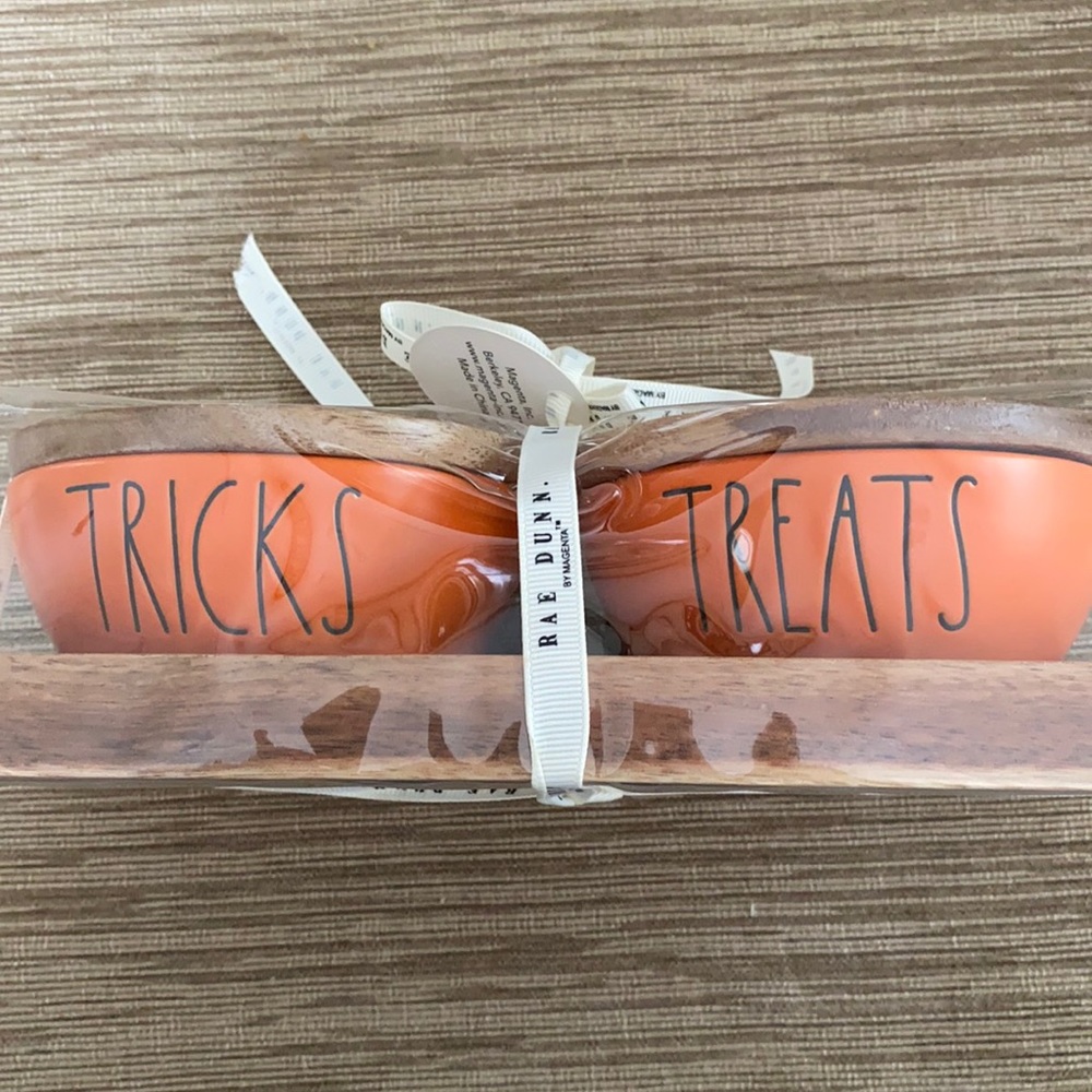 Rae Dunn Halloween Tricks and Treats Pinch Bowla